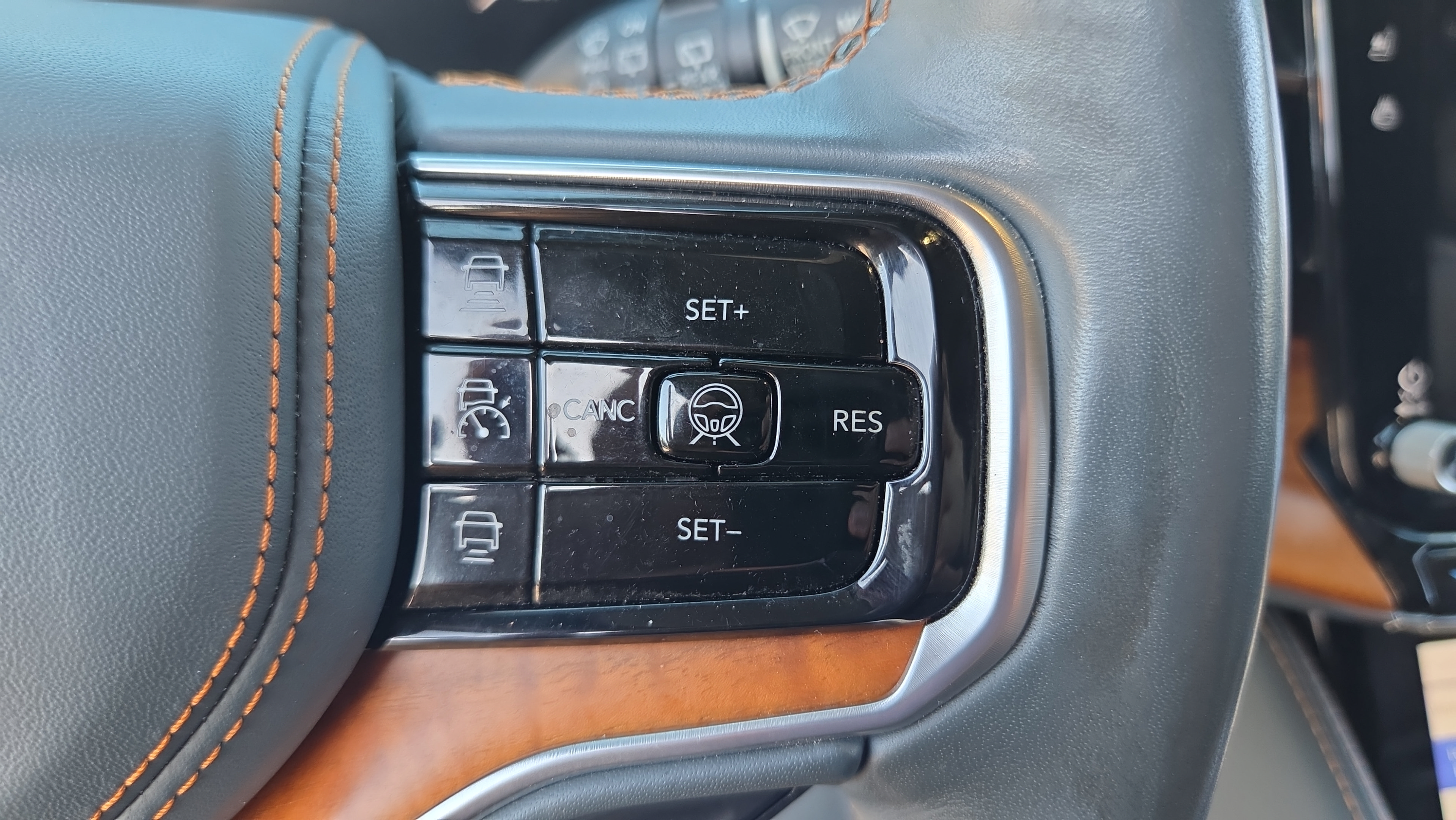 Used 2022 Jeep Grand Wagoneer Series II w/ Convenience Group III AWD/4WD image 23