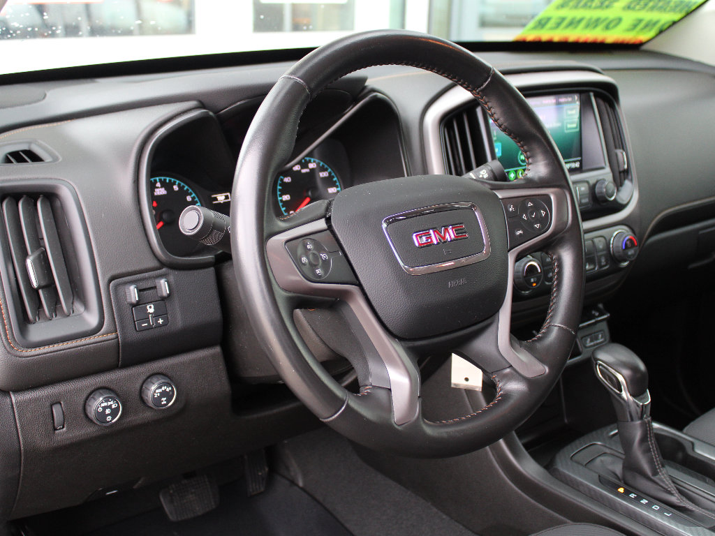 Used 2022 GMC Canyon AT4 w/ Trailering Package image 12