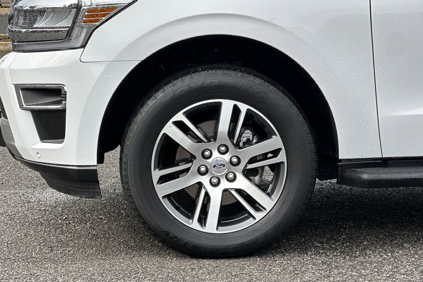 Used 2024 Ford Expedition Max Limited image 25