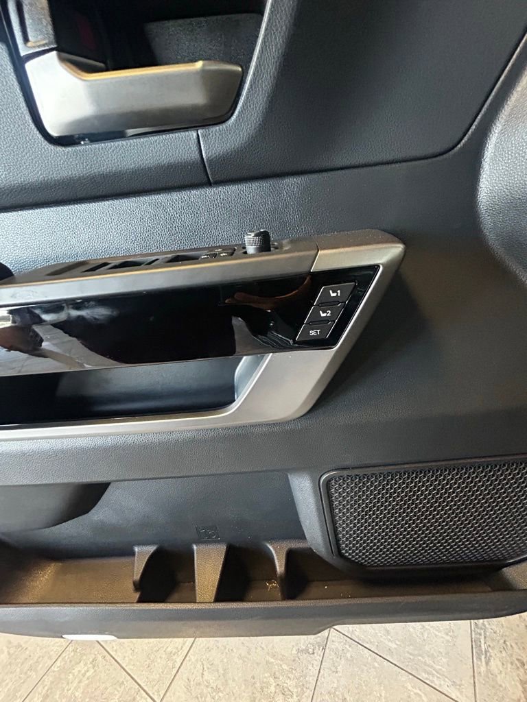 Used 2024 Toyota Tundra Limited AWD/4WD image 5