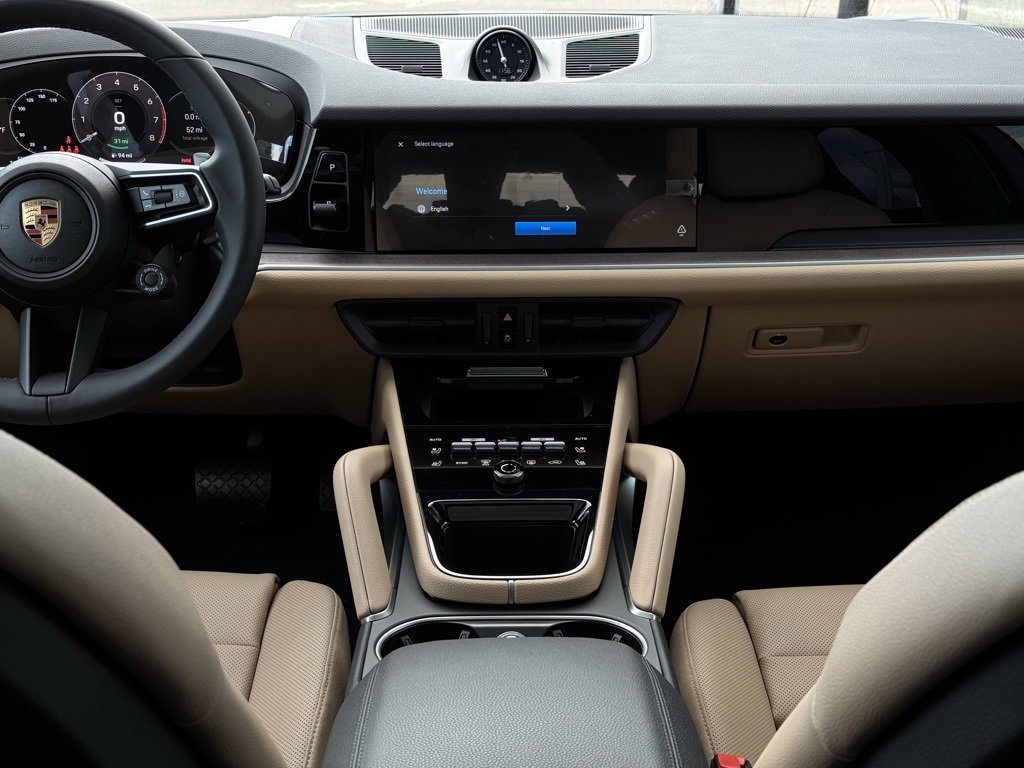 New 2025 Porsche Cayenne E-Hybrid image 43