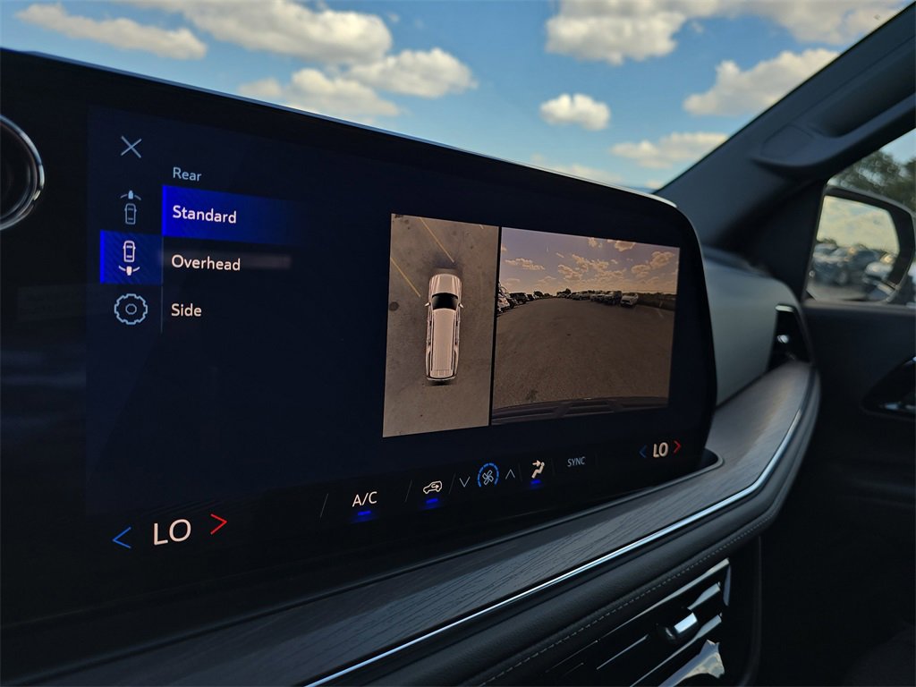 New 2026 Chevrolet Suburban LS image 23