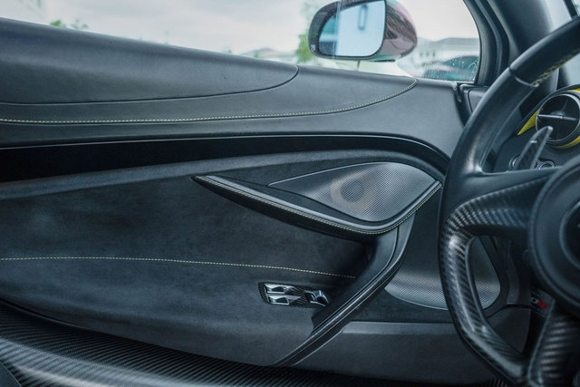 Used 2020 McLaren 720S Performance RWD image 36