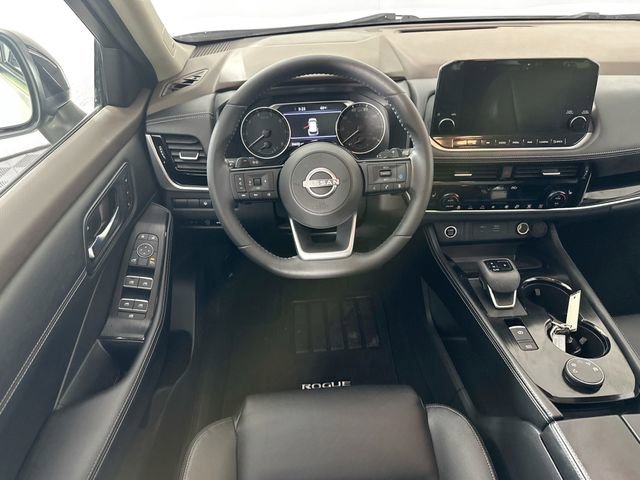 Used 2023 Nissan Rogue SL w/ SL Premium Package image 3