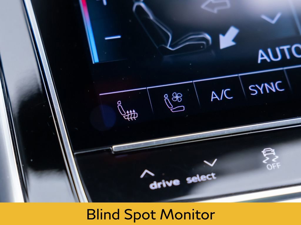 Used 2024 Audi Q8 Prestige w/ Prestige Package image 29