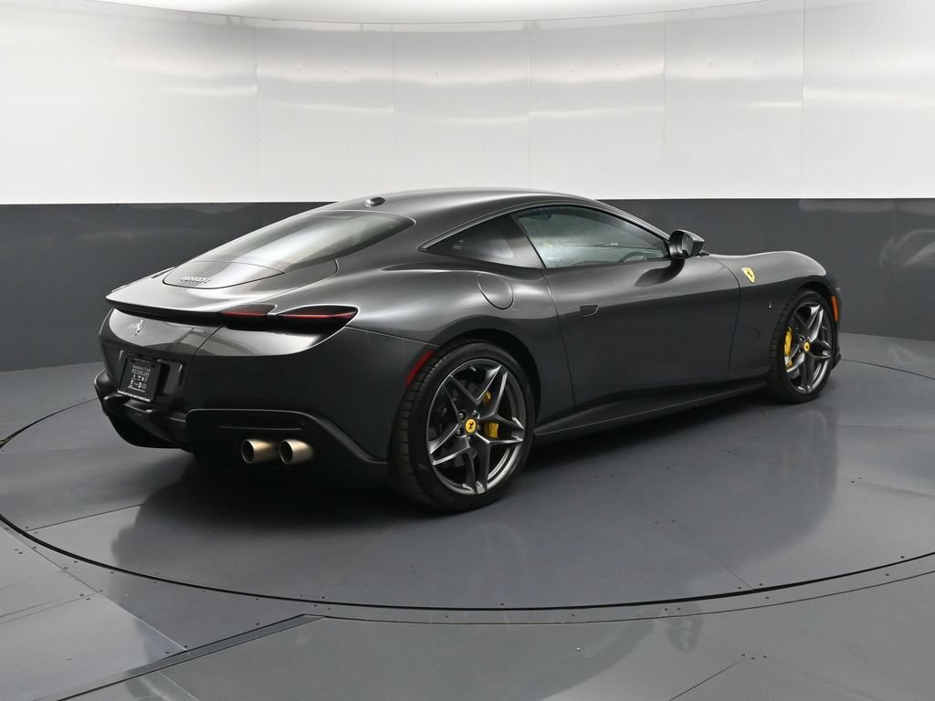 Used 2022 Ferrari Roma RWD image 8