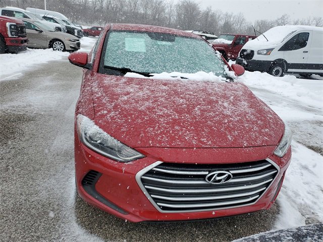 Used 2017 Hyundai Elantra SE image 2