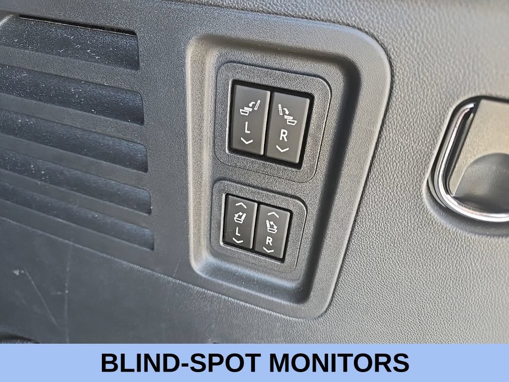 Used 2026 Chevrolet Traverse RS AWD/4WD image 7