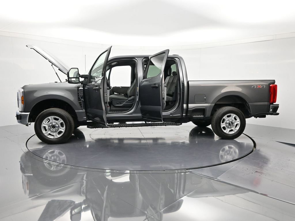 Certified 2025 Ford F250 XLT image 46