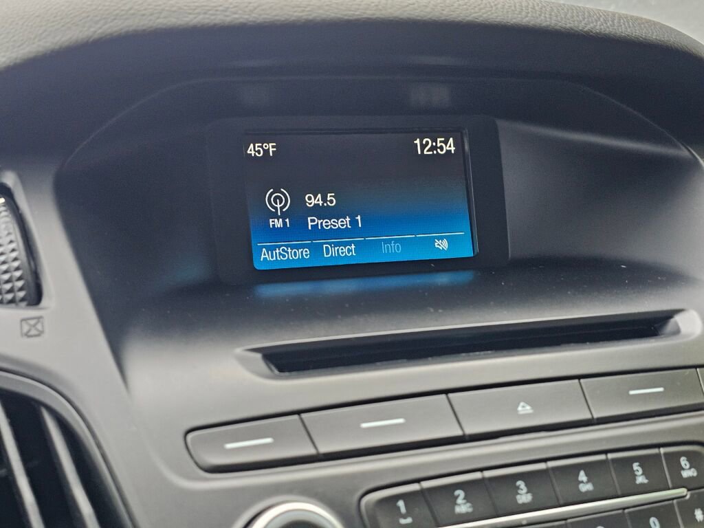 Used 2016 Ford Focus SE image 29