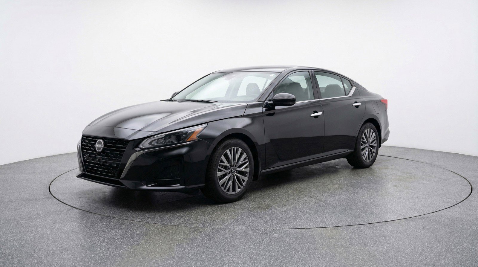 Used 2025 Nissan Altima 2.5 SV image 3