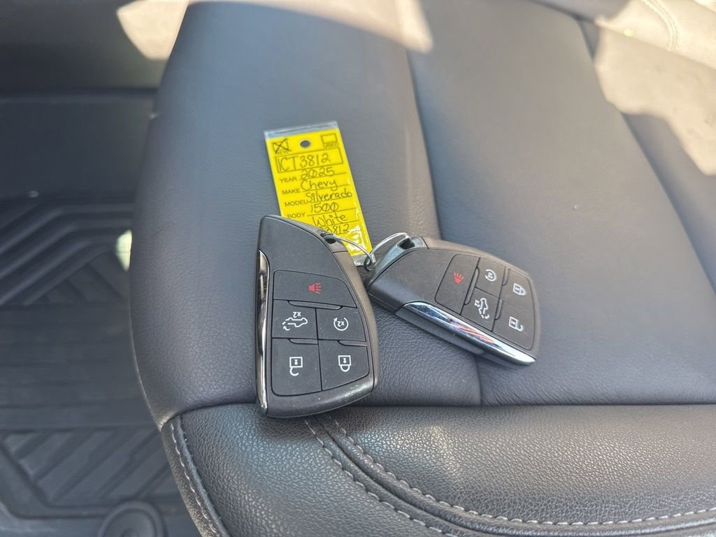 Used 2025 Chevrolet Silverado 1500 LT Trail Boss w/ Convenience Package II image 39