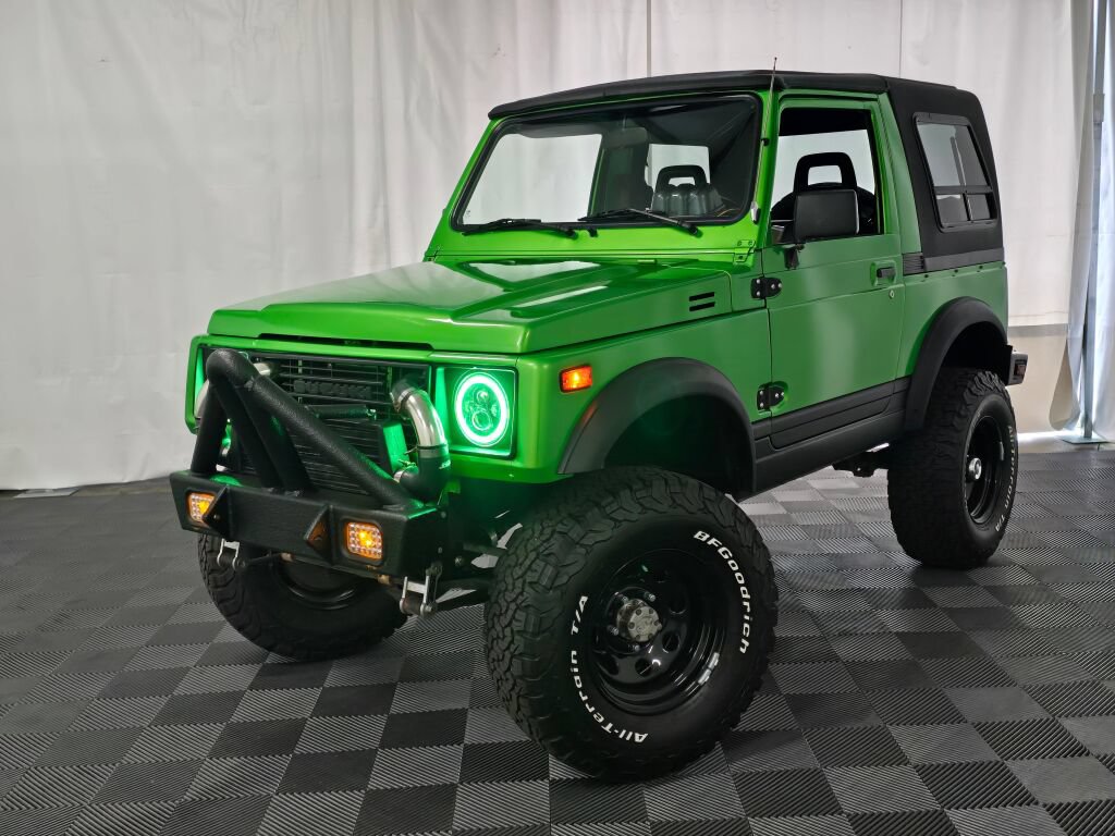 Used 1988 Suzuki Samurai 4WD Soft Top image 1