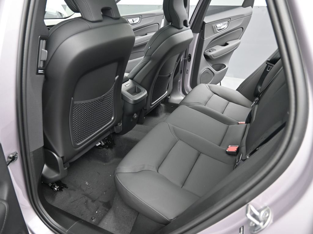 New 2026 Volvo XC60 B5 Plus w/ Protection Package Premier image 28