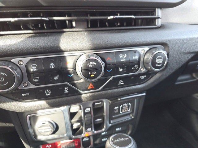 Used 2024 Jeep Gladiator Willys image 27