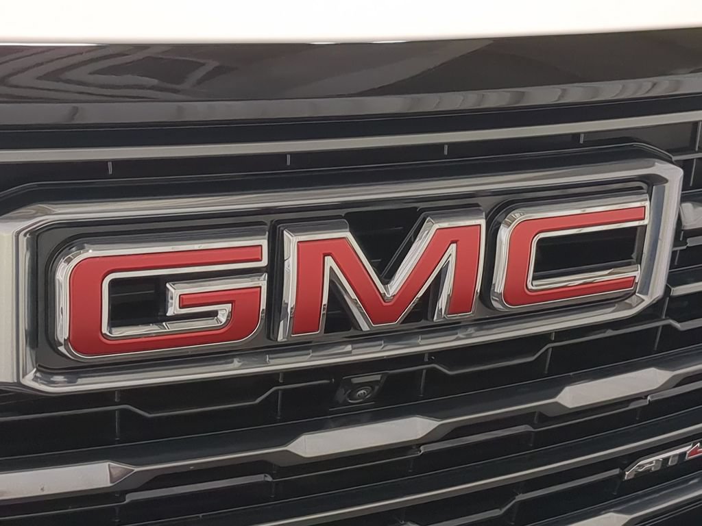 Used 2025 GMC Yukon AT4 w/ AT4 Premium Package AWD/4WD image 15