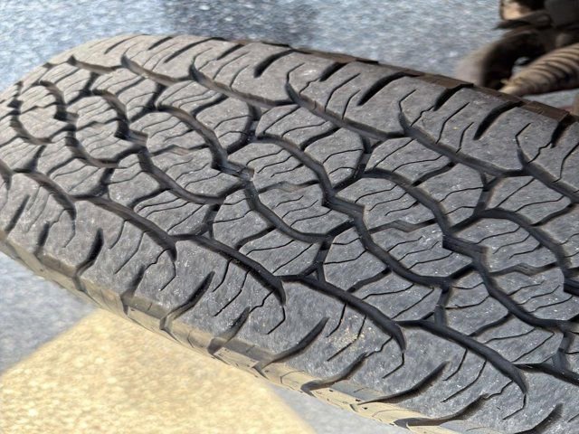 Certified 2025 Toyota Tacoma TRD Off-Road AWD/4WD image 30