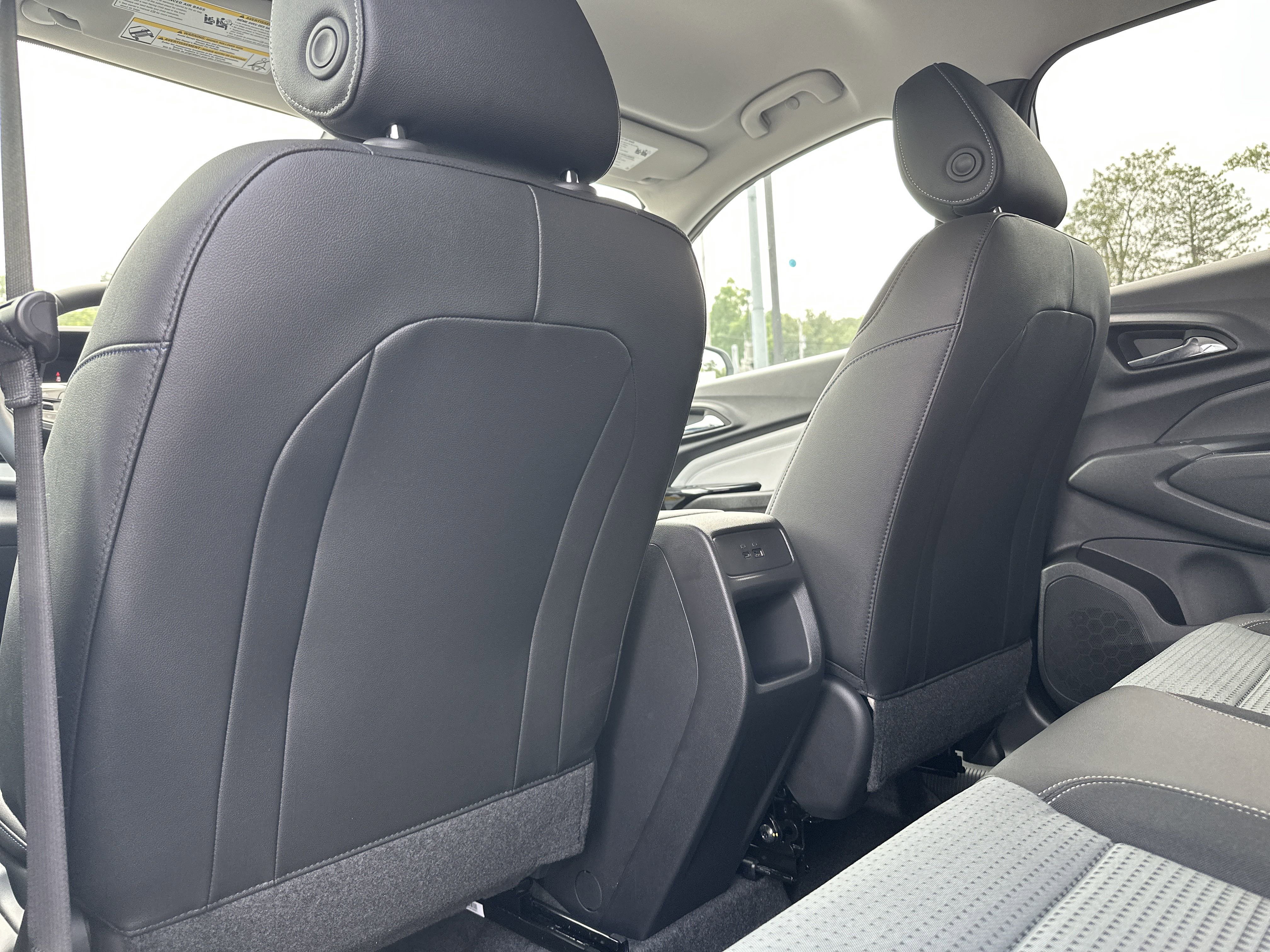 New 2025 Chevrolet Trax LT w/ Driver Confidence Package image 28