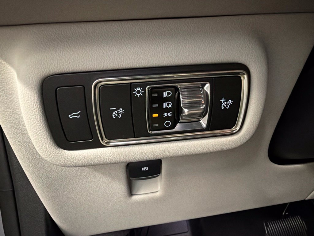 New 2026 Lincoln Nautilus Reserve w/ Jet Appearance Package AWD/4WD image 25
