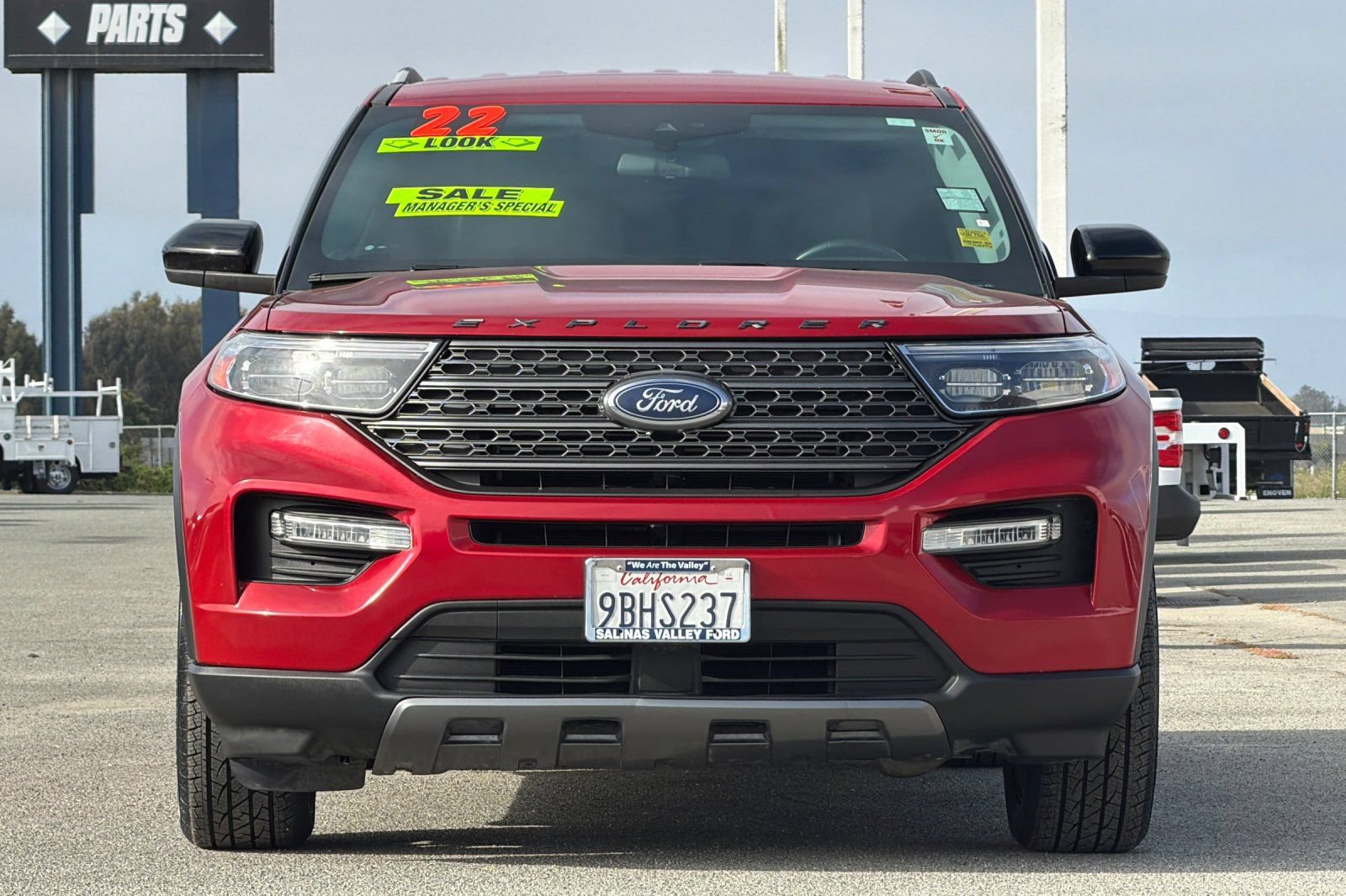 Used 2022 Ford Explorer XLT w/ Equipment Group 202A RWD image 9