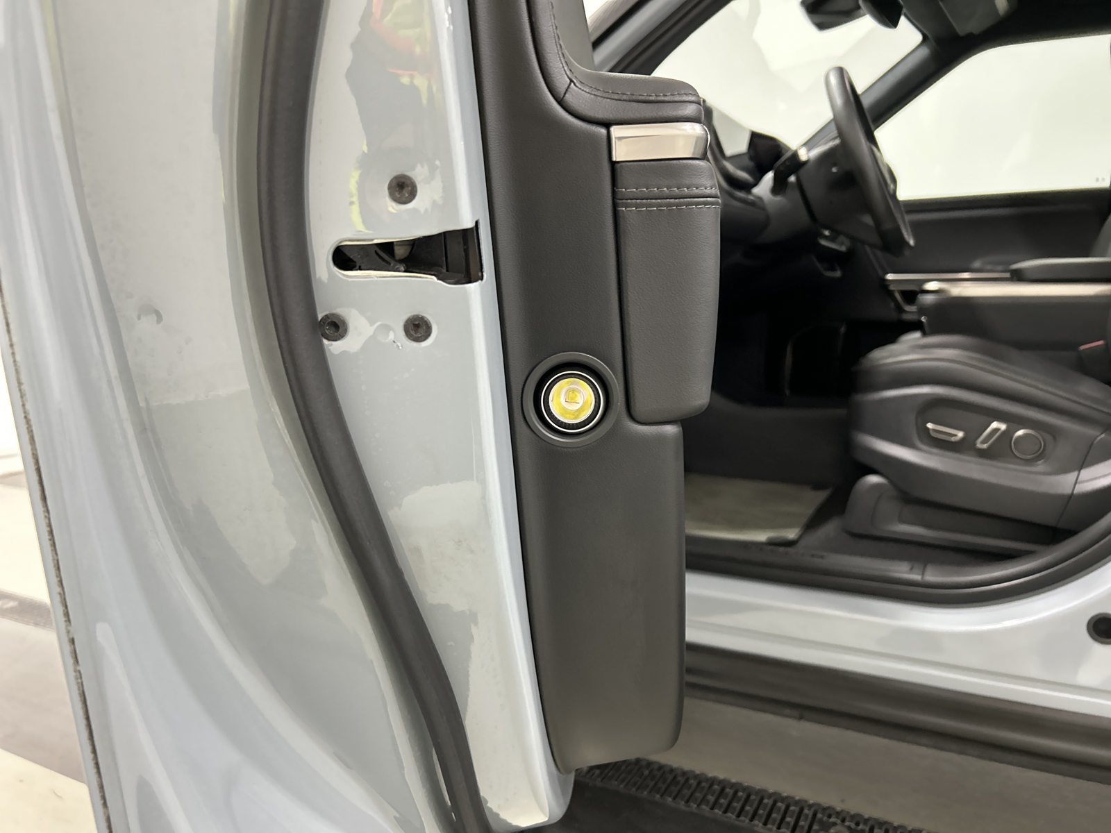 Used 2023 Rivian R1S Adventure Quad AWD/4WD image 32