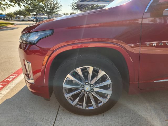 Used 2023 Chevrolet Traverse Premier FWD image 7