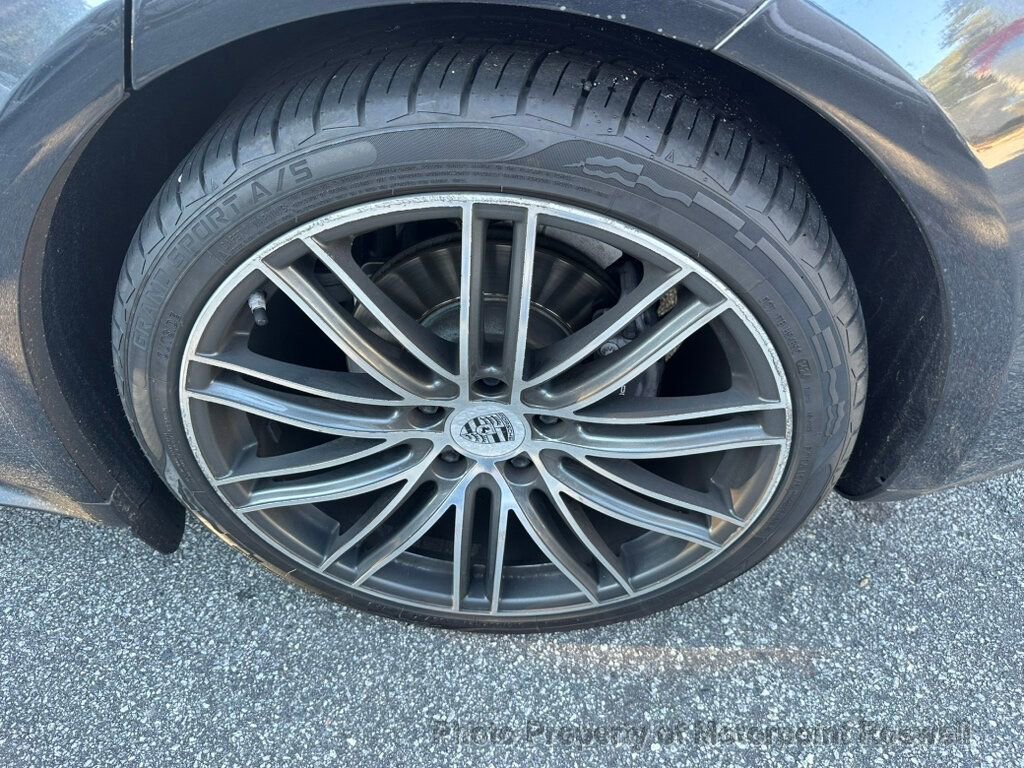 Used 2020 Porsche Panamera image 19