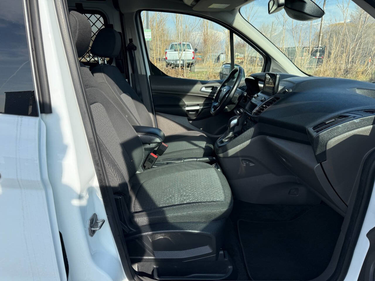 Used 2020 Ford Transit Connect XLT image 15