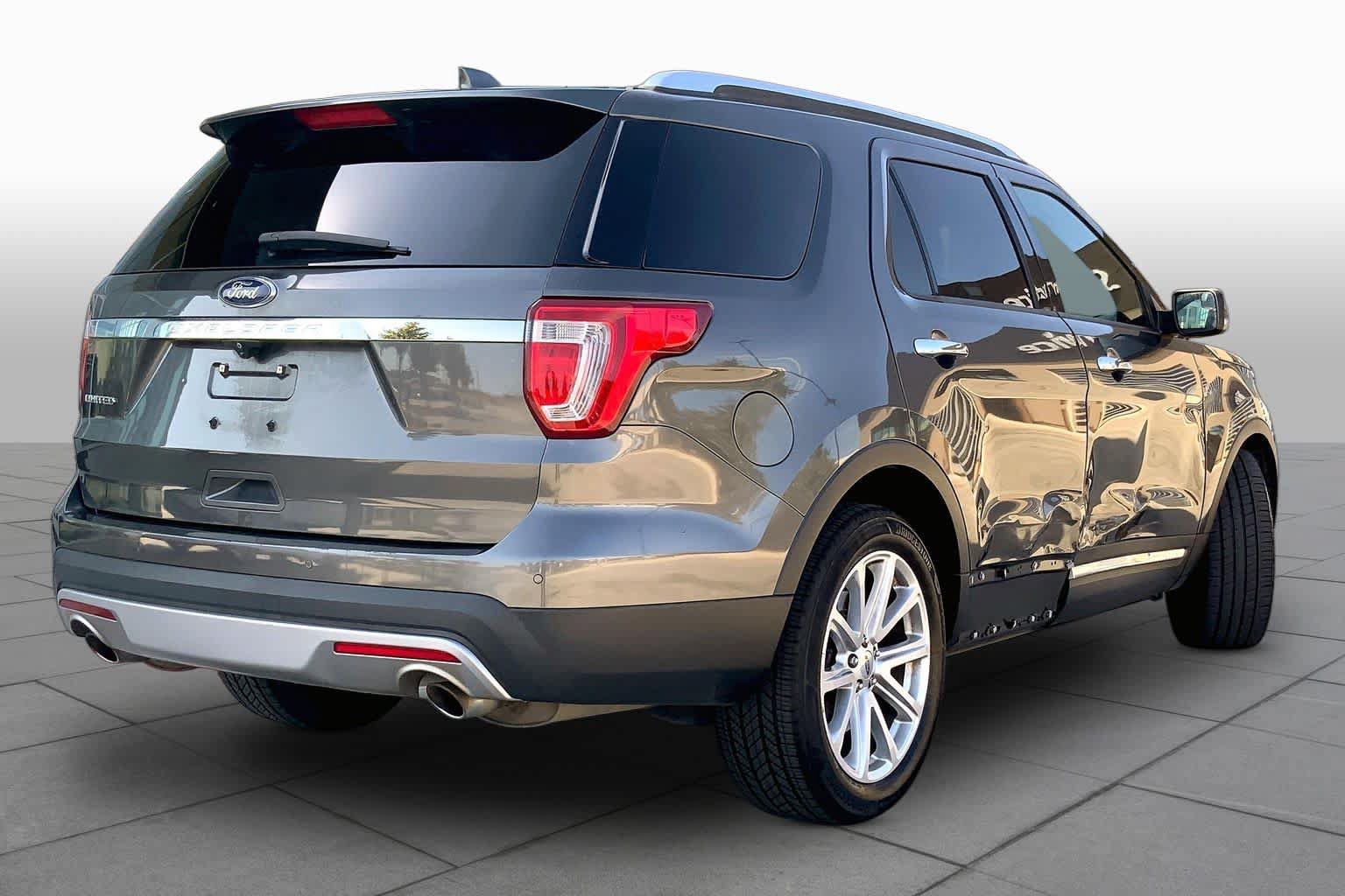 Used 2016 Ford Explorer Limited FWD image 13