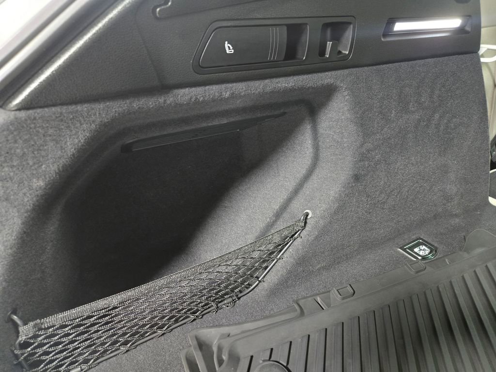 Used 2022 Audi e-tron Premium Plus w/ Premium Plus Package image 49