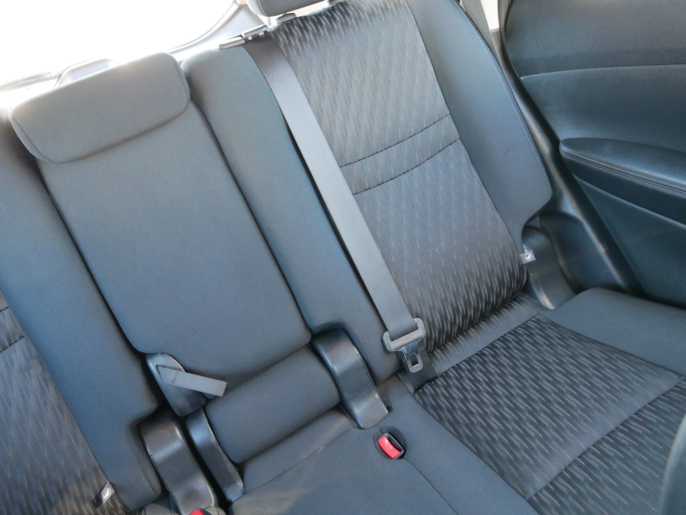 Used 2018 Nissan Rogue S image 14