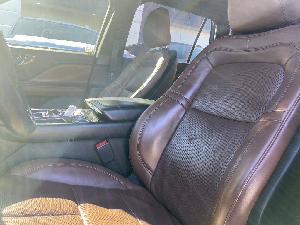 Used 2022 Lincoln Aviator Reserve w/ Elements Package Plus image 17