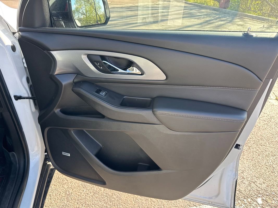 Used 2018 Chevrolet Traverse Premier w/ Redline Edition FWD image 20