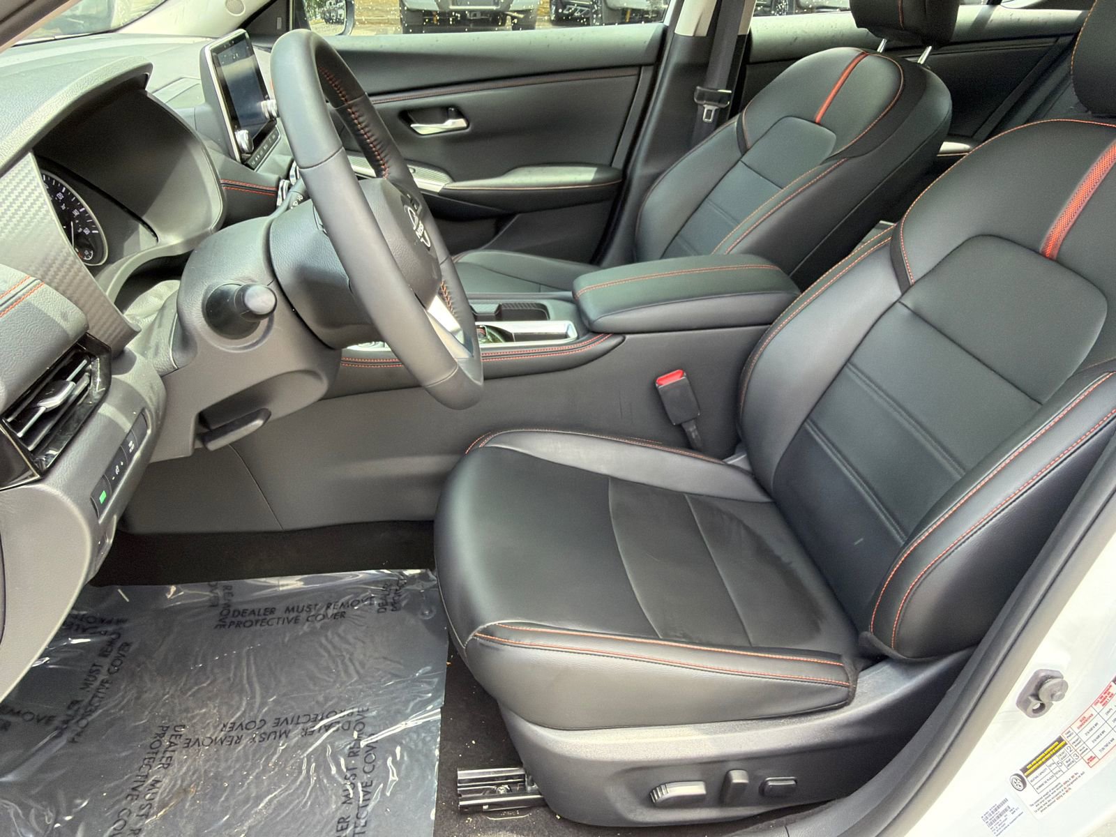 Certified 2025 Nissan Sentra SR w/ SR Premium Package FWD image 9