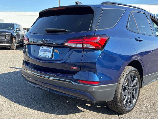 Used 2023 Chevrolet Equinox RS AWD/4WD image 11