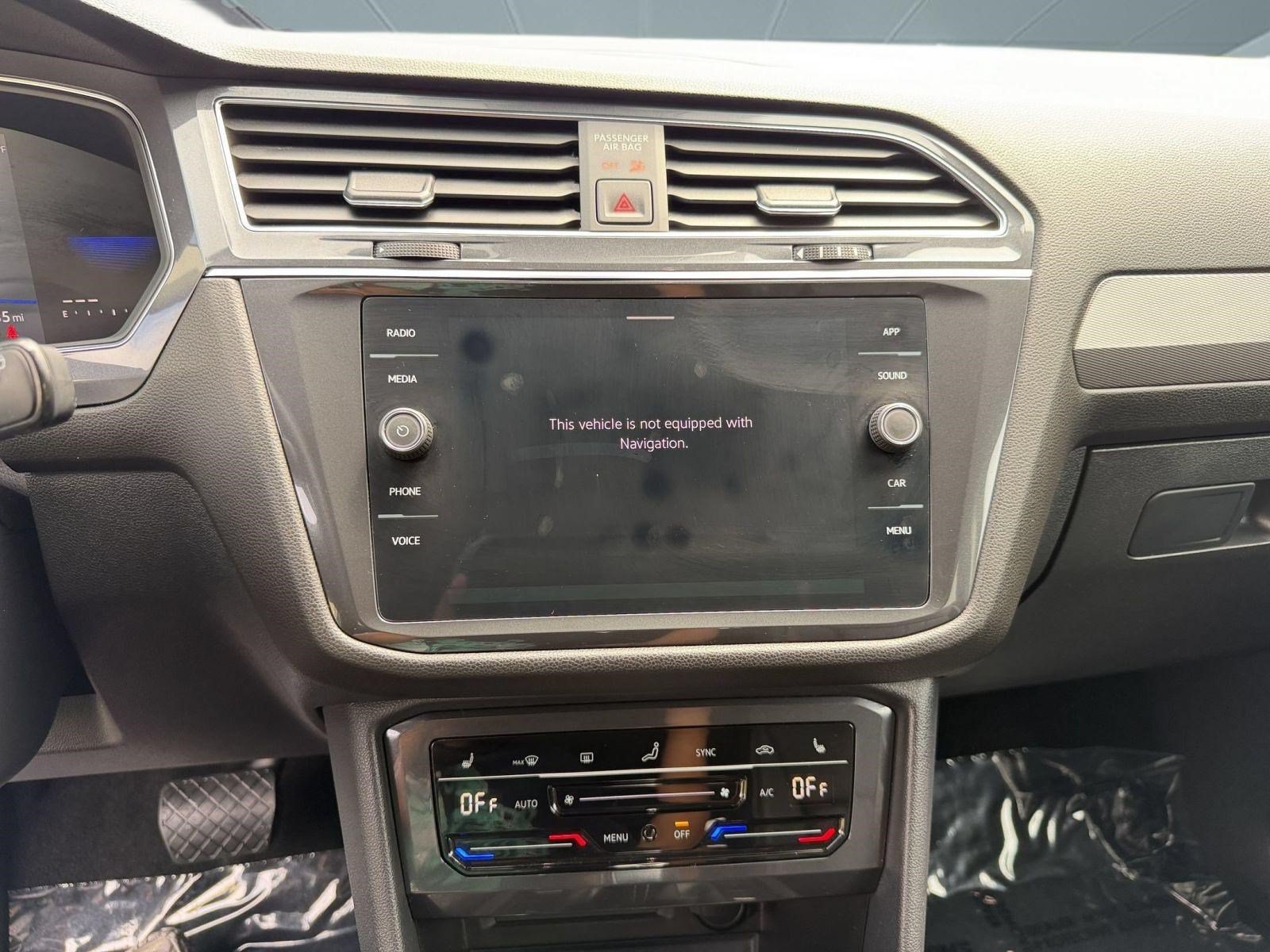 Used 2023 Volkswagen Tiguan SE FWD image 19