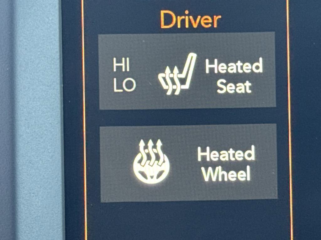 Used 2023 Jeep Cherokee Altitude Lux image 31