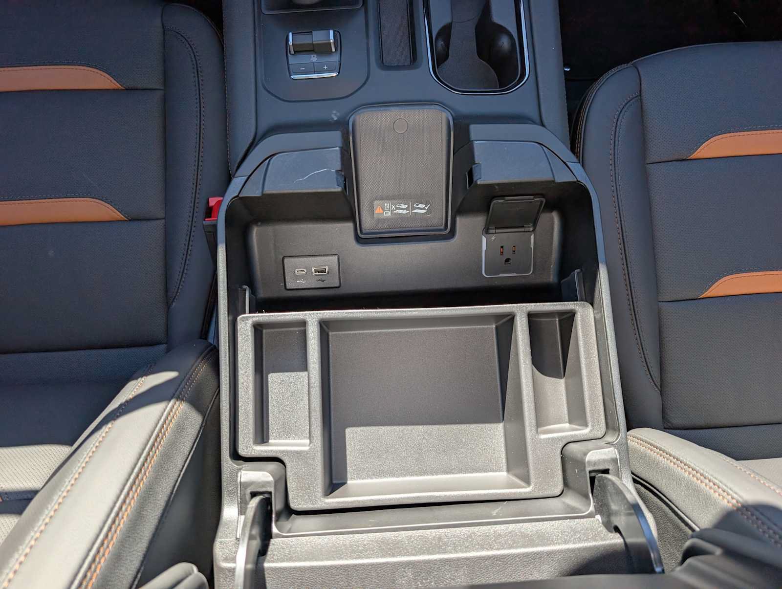 New 2026 GMC Sierra 1500 AT4 w/ AT4 Premium Package AWD/4WD image 16
