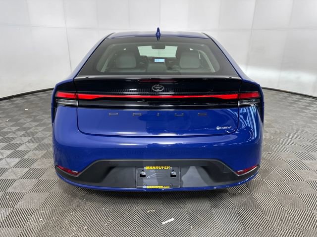 Used 2025 Toyota Prius LE image 4