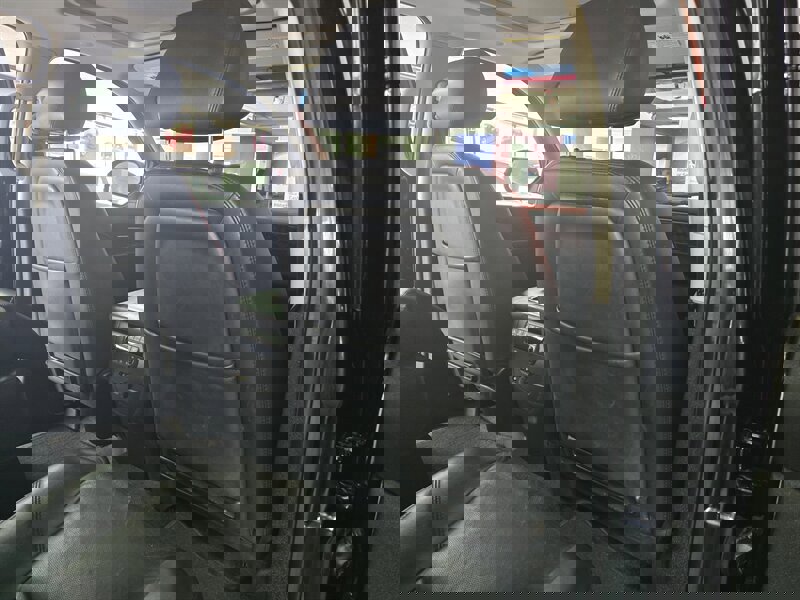 Used 2013 GMC Yukon XL Denali image 19