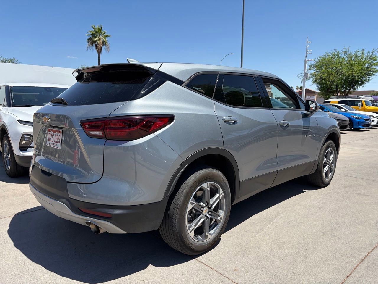 Used 2025 Chevrolet Blazer LT FWD image 2
