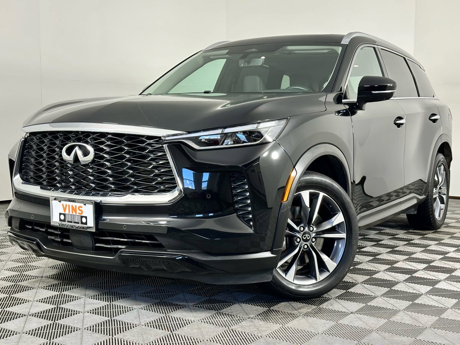Used 2023 INFINITI QX60 Luxe w/ Cargo Package image 41