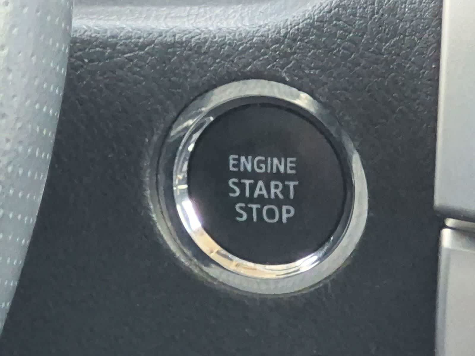 Used 2022 Toyota 4Runner SR5 AWD/4WD image 16