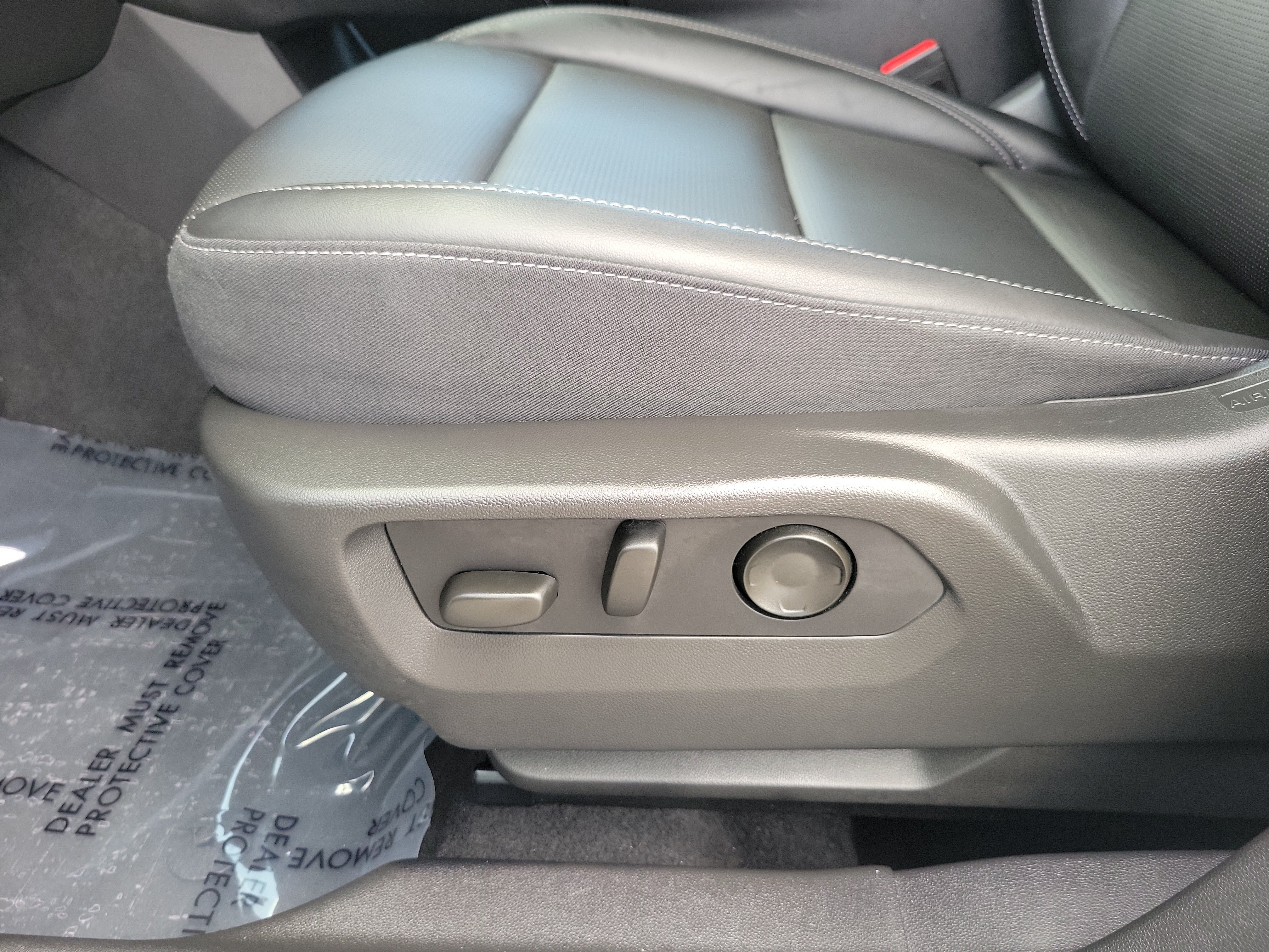 Used 2024 Buick Envision Preferred AWD/4WD image 12