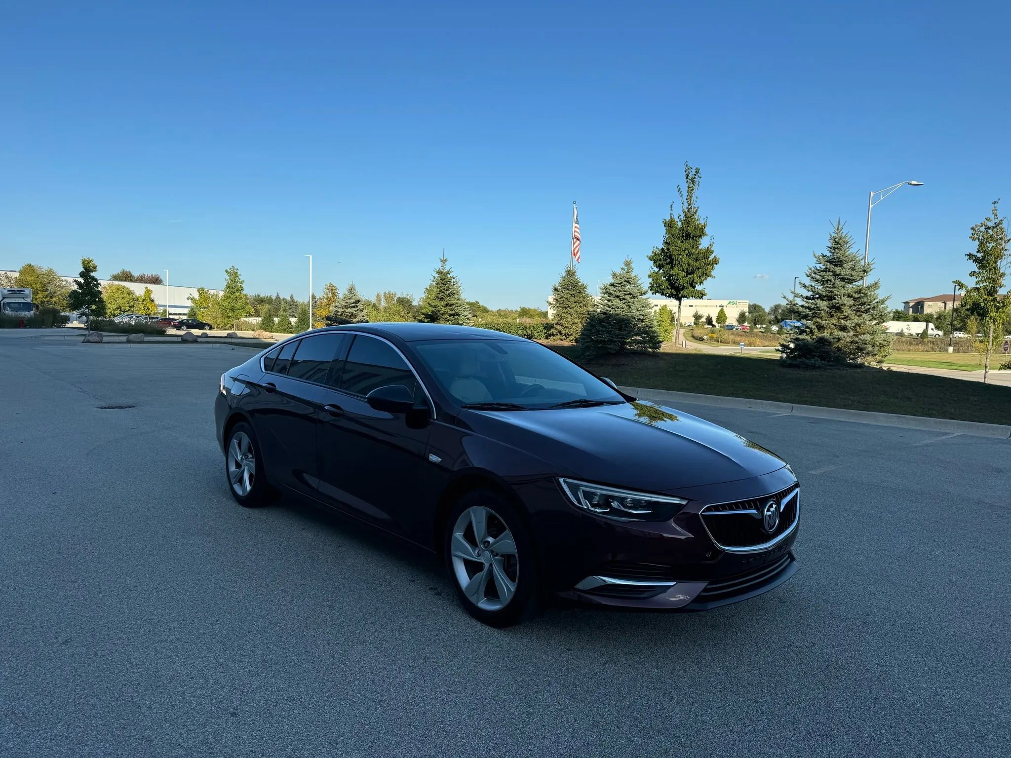 Used 2018 Buick Regal Preferred w/ Sights and Sounds Package image 3
