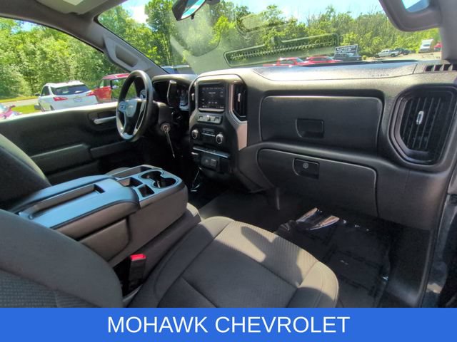 Certified 2020 Chevrolet Silverado 1500 Custom w/ Custom Value Package AWD/4WD image 29