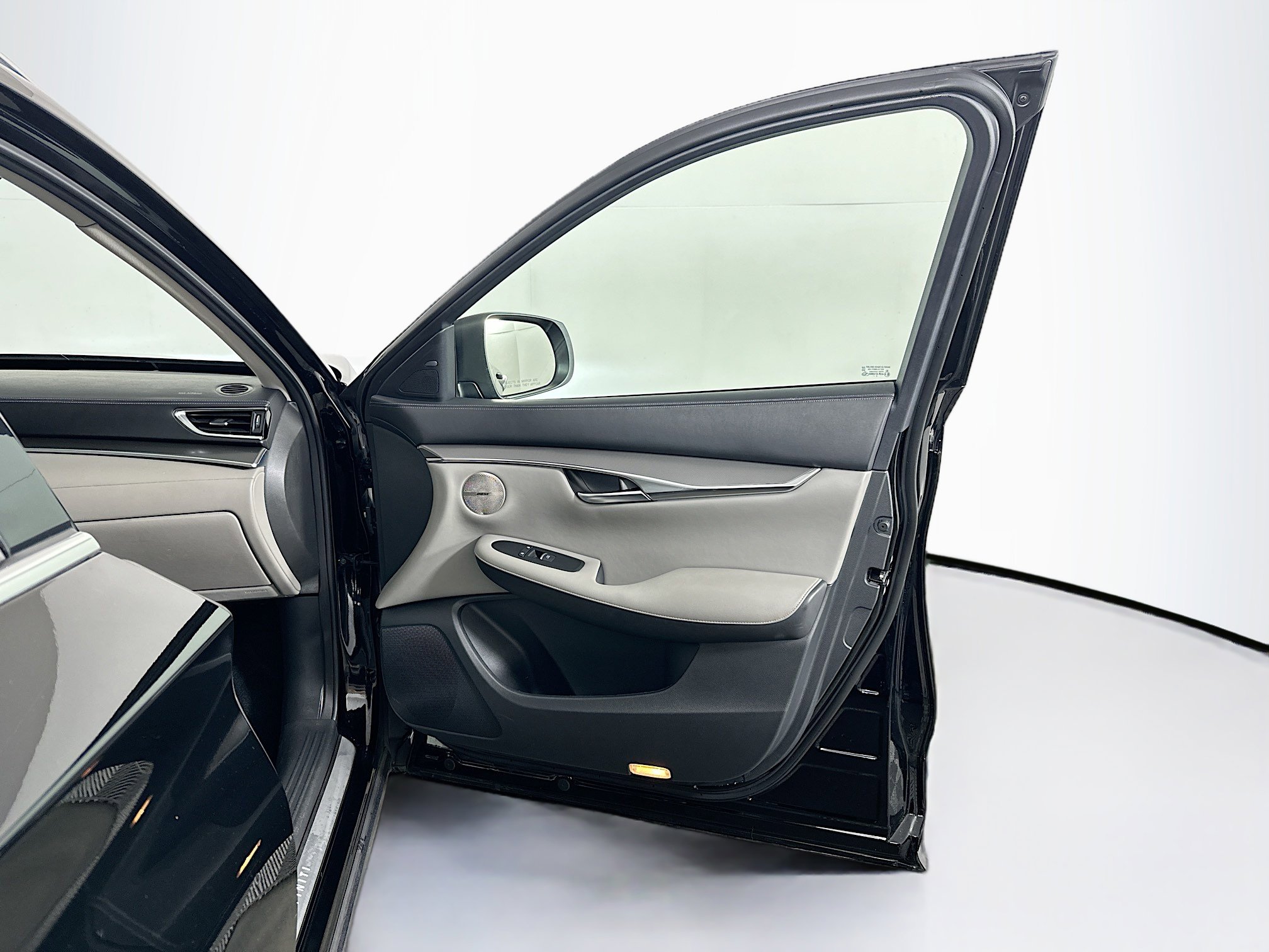 Used 2023 INFINITI QX50 Luxe FWD image 32