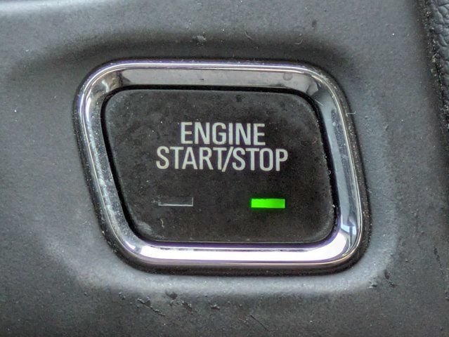 Used 2020 GMC Acadia SLE w/ Driver Convenience Package FWD image 30