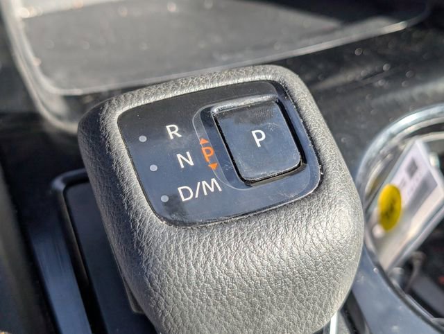 Used 2024 Nissan Rogue S image 29