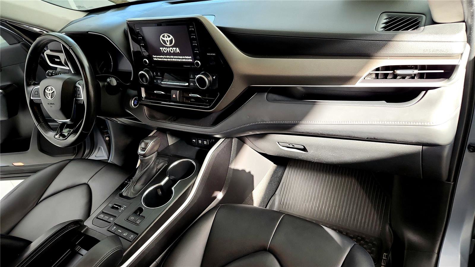 Certified 2021 Toyota Highlander XLE image 25